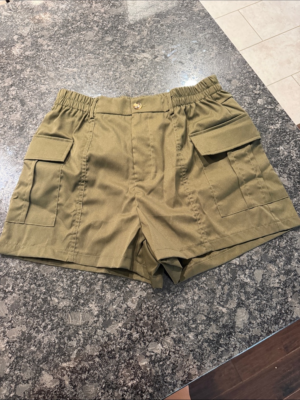 SHEIN Olive Green Women’s Cargo Shorts
